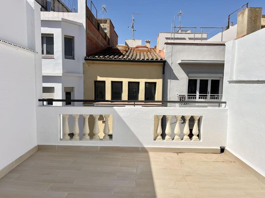 Moderno Apartamento Con Terraza En La Azotea Roses Ngoại thất bức ảnh